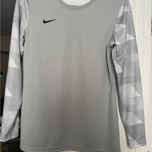 Nike Gray Long Sleeve Athletic Shirt